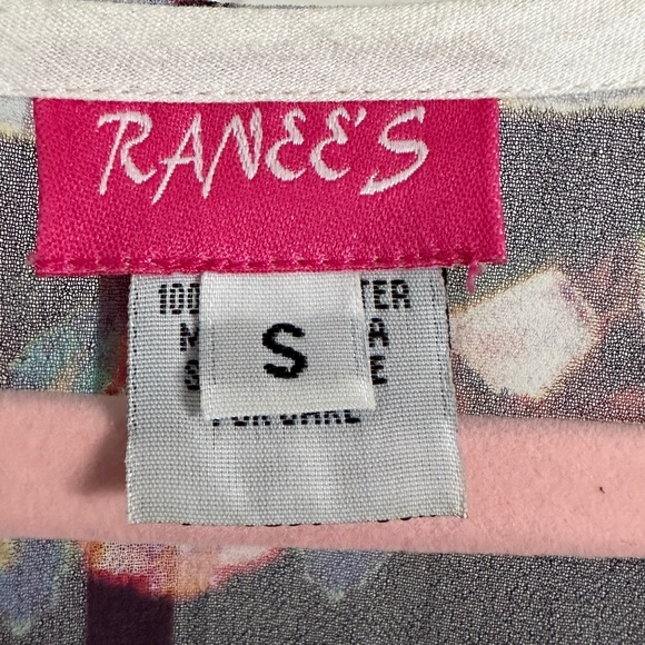 Ranee’s Swimwear Coverup - Picture 4 of 5